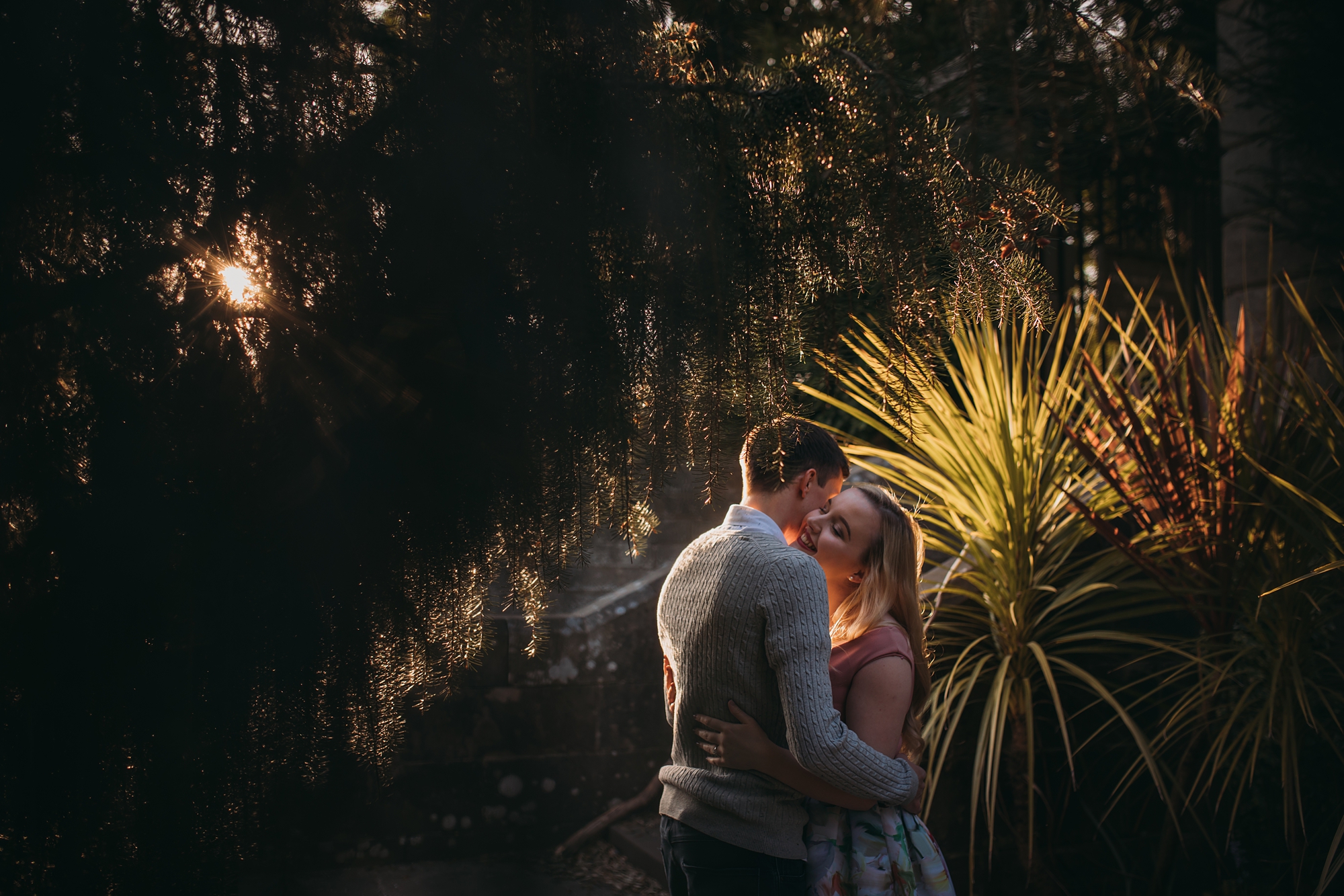 best wedding photographs of an engaged couple in pollok park